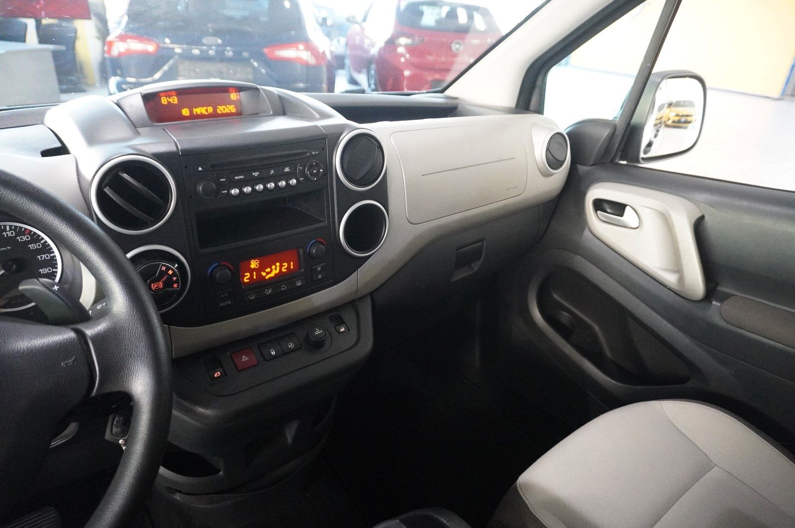 Fahrzeugabbildung Citroën Berlingo Kombi 1.6 HDI SELECTION 5-SITZ KLIMA/SH