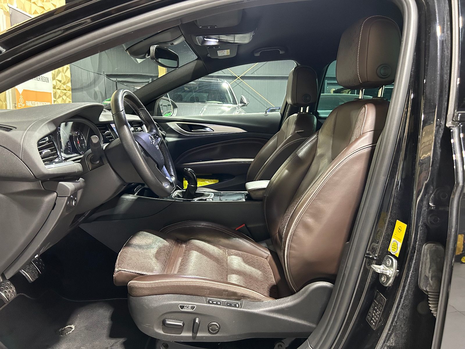 Fahrzeugabbildung Opel Insignia B Sports Tourer Ultimate/MEMORY/ACC/APP