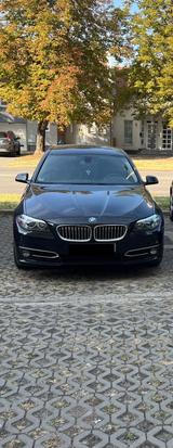 BMW 520d Automatik Modern Line LED Navi AHK - BMW 5er Reihe: Modern Line