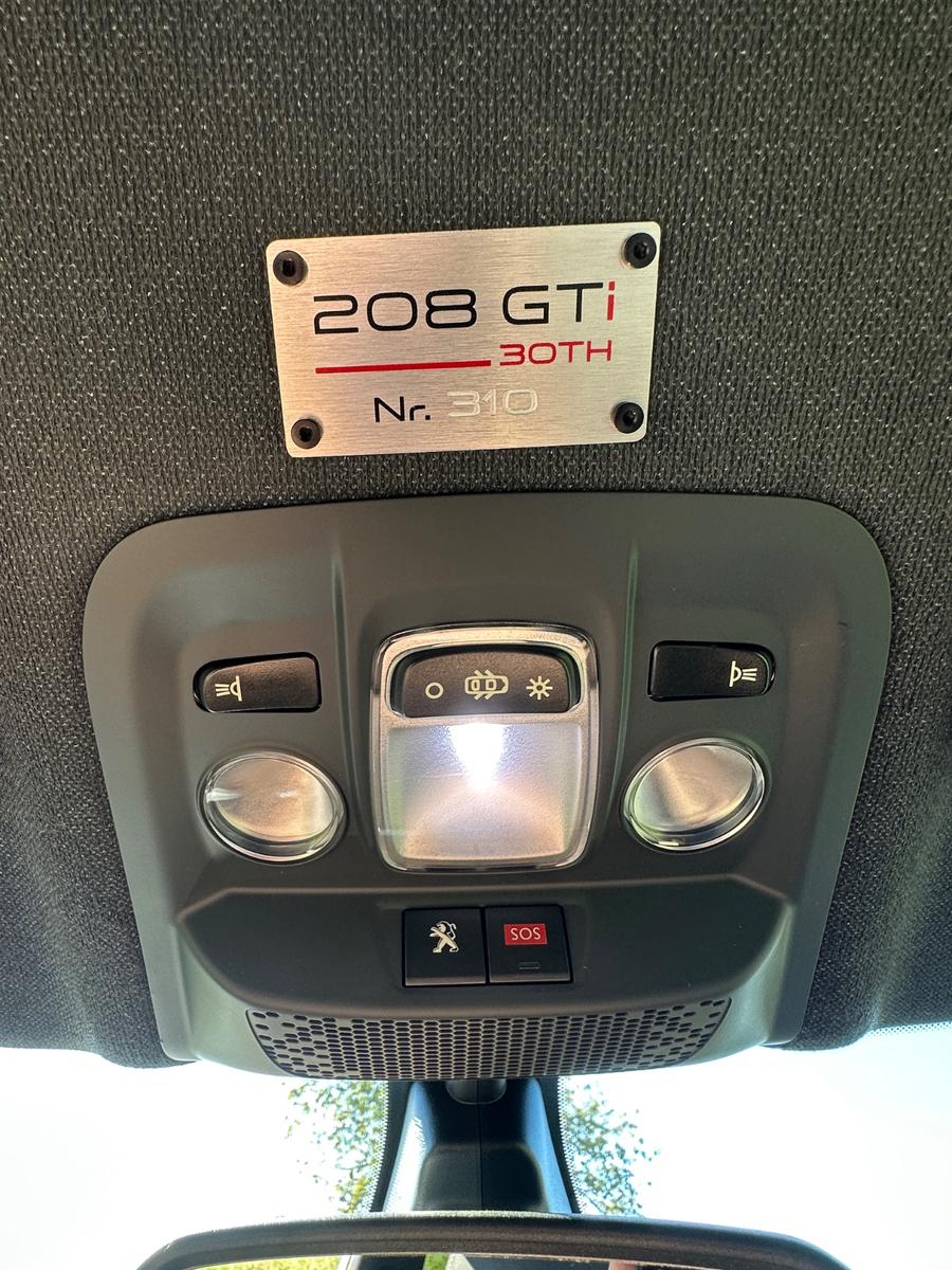 Peugeot 208 GTi 30th Anniversary | N° 310 |
