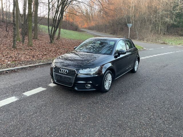 Audi A1 1.6 TDI  Attraction 1.Hand