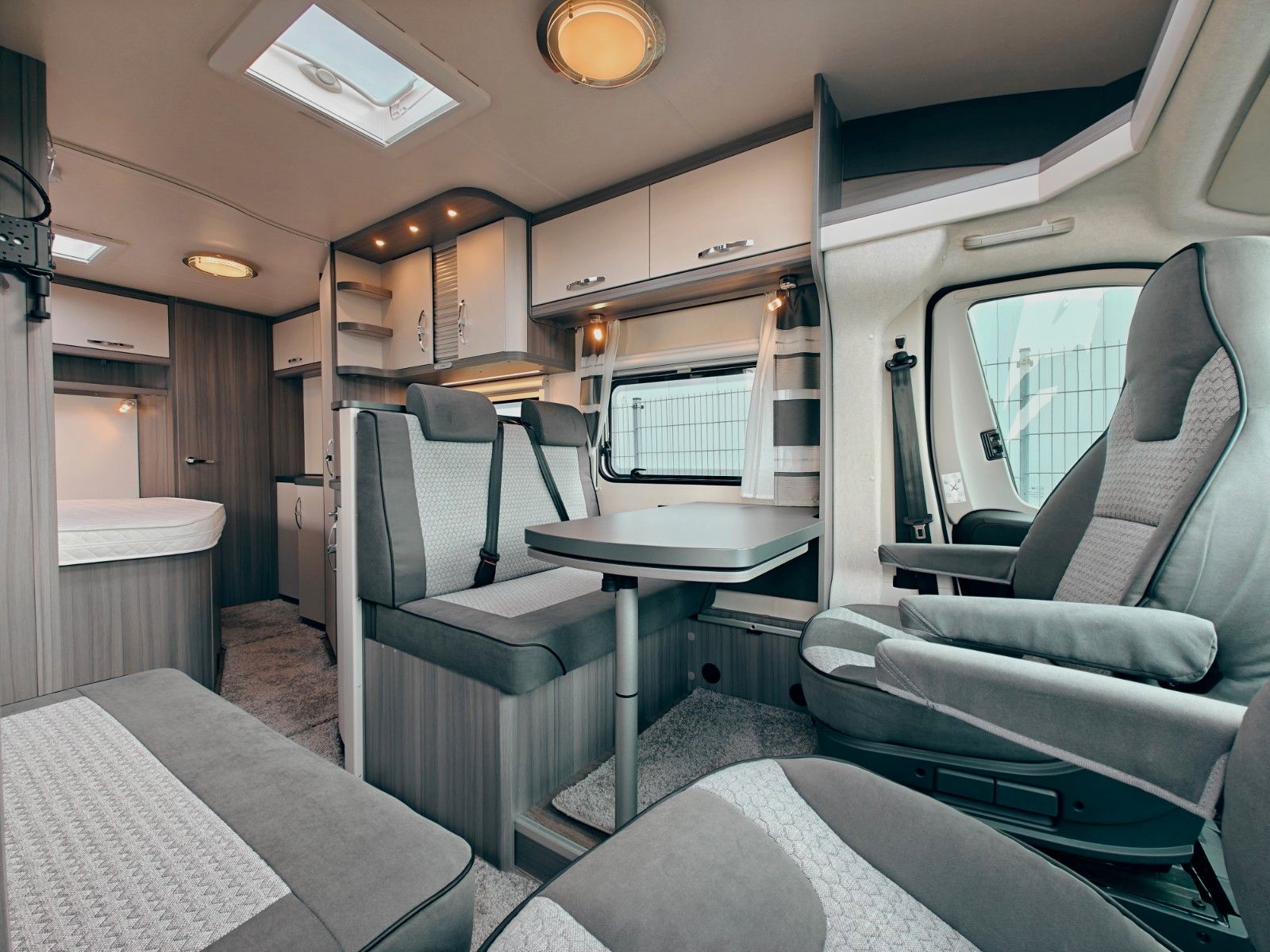 Fahrzeugabbildung Hobby OPTIMA OnTour T70 F - 1. HAND