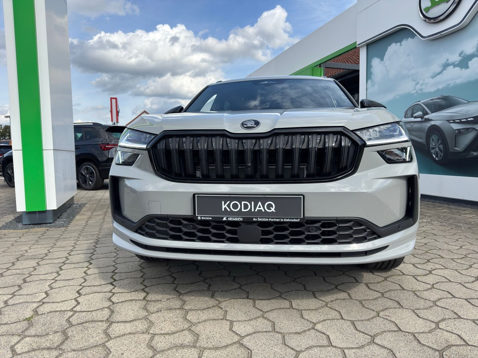 Fahrzeugabbildung SKODA Kodiaq 2.0 TSI Sportline 4x4 DSG*RFK*Matrix*AHK*