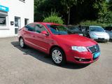 Volkswagen Passat Lim. Highline Alcantara*Navi*Xenon*Kamera - rote Volkswagen Passat