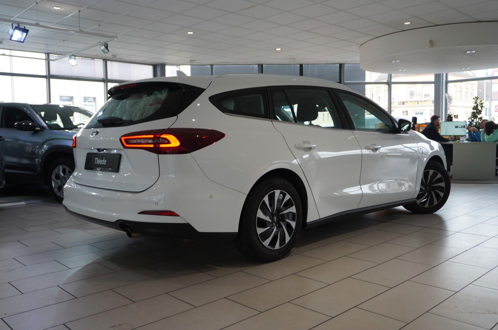 Fahrzeugabbildung Ford Focus Turnier 1.5D TITANIUM NAVI/LED/KAMERA/DAB+