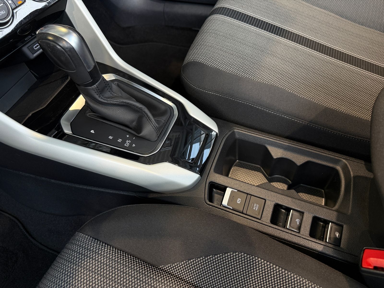 Fahrzeugabbildung Volkswagen T-Roc Cabriolet Style ACC LED NAV SHZ