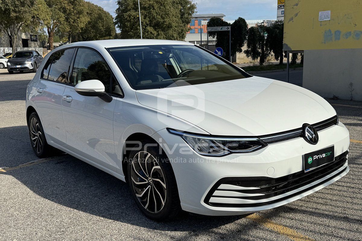 Volkswagen VOLKSWAGEN Golf 1.0 eTSI EVO DSG Life imagem 3