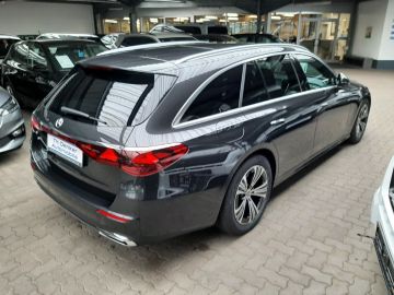 Mercedes E 220 - 4