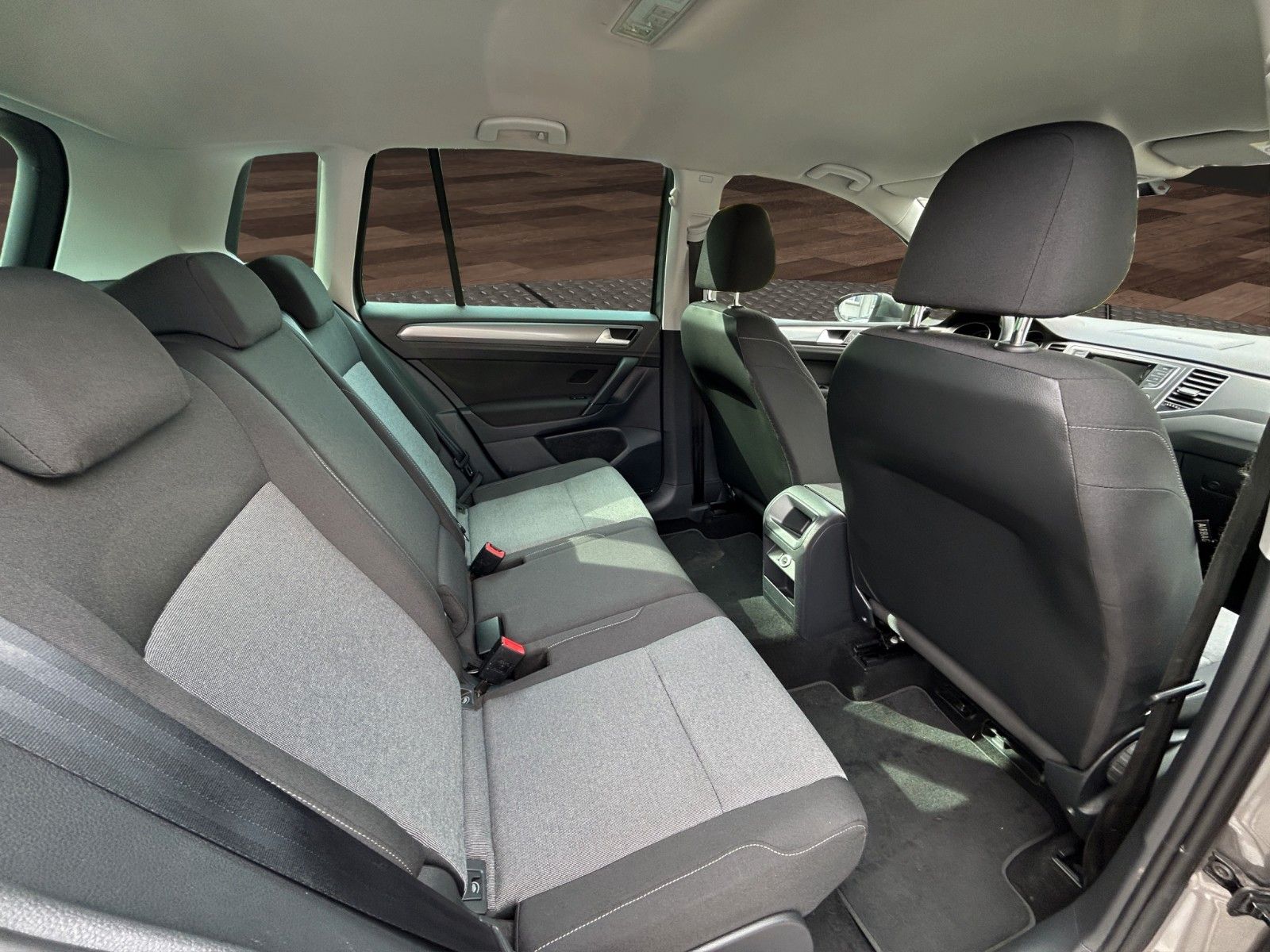 Fahrzeugabbildung Volkswagen Golf Sportsvan VII Trendline Automatik/BMT/