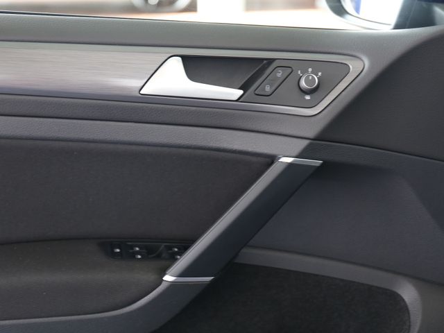 Volkswagen Golf Variant 1.5TSI ACC NAVI ERGO KAMERA AHK