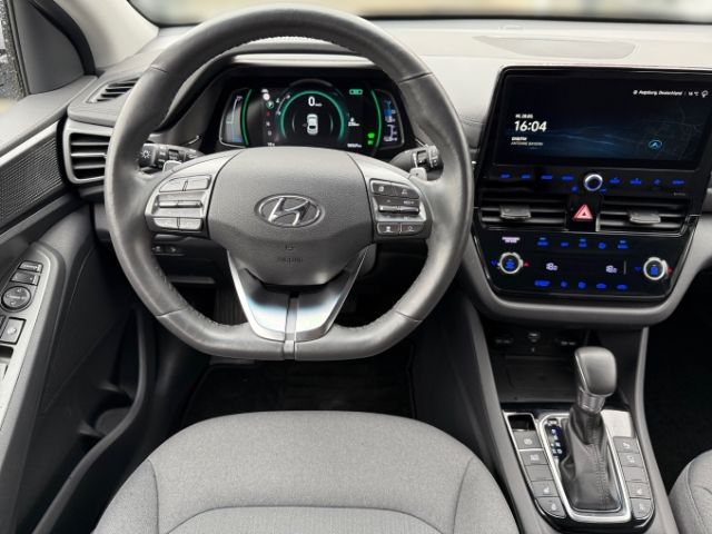 Fahrzeugabbildung Hyundai IONIQ Style Plug-In Hybrid 1.6 GDI +NAVI+KLIMA+P