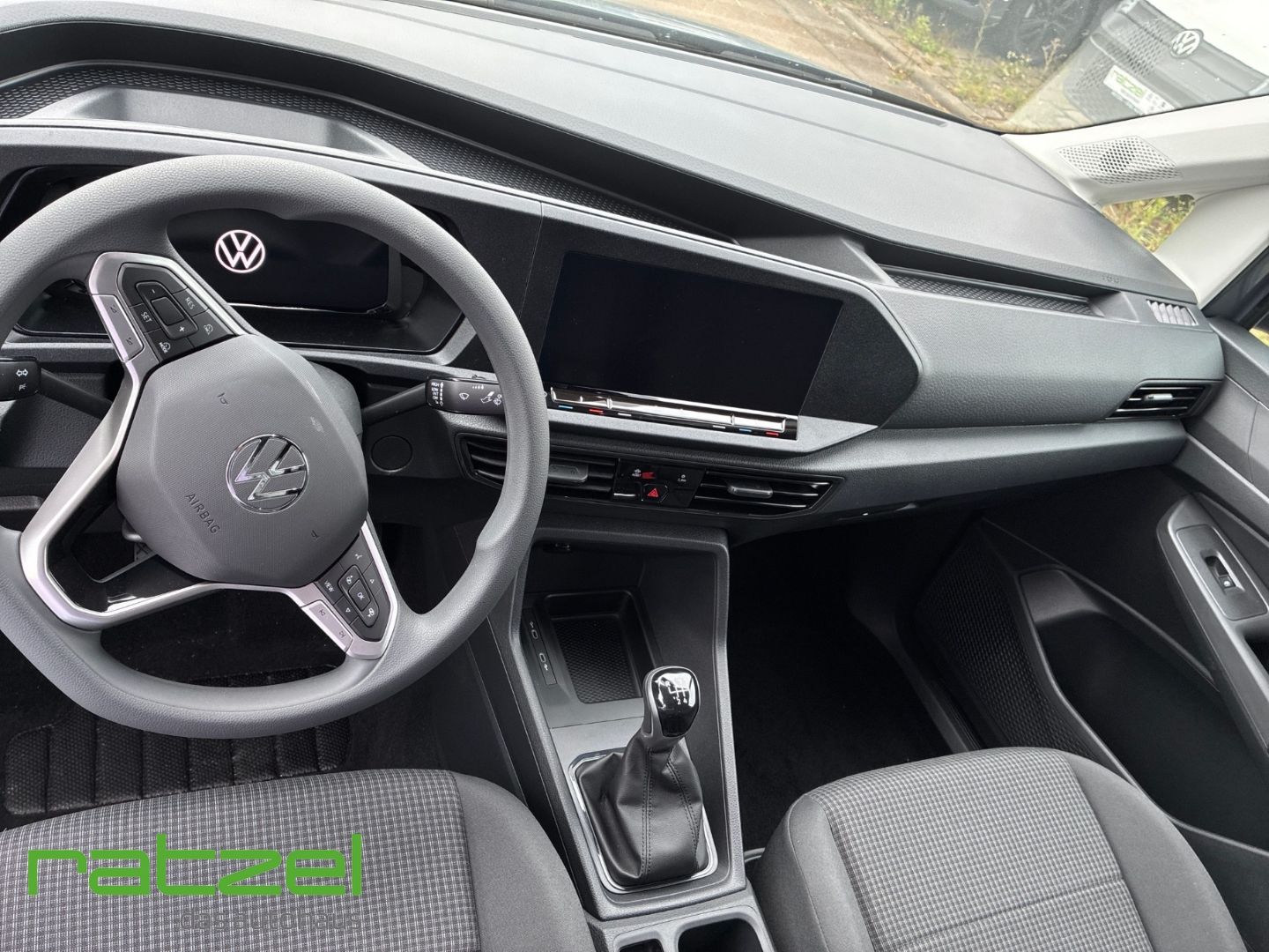 Fahrzeugabbildung Volkswagen Caddy Cargo 1.5 TSI AHK +ACC+Spurhalteass.+Regal