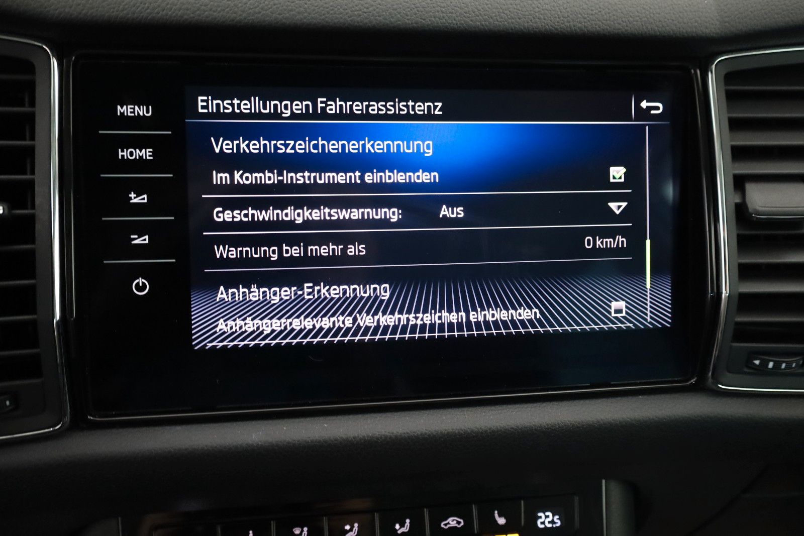 Fahrzeugabbildung SKODA Kodiaq Drive 125 4x4,Navi,4xSH,Kamera,ACC,AHK+WR