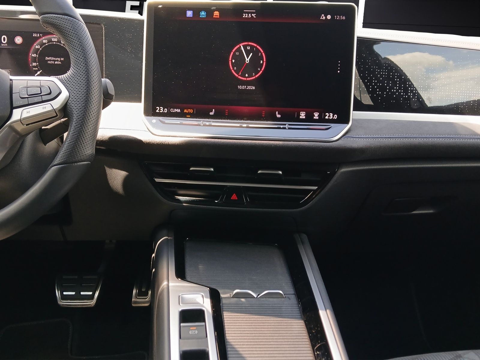 Fahrzeugabbildung Volkswagen Passat TDI R-Line Black Style Matrix AHK Navi AI
