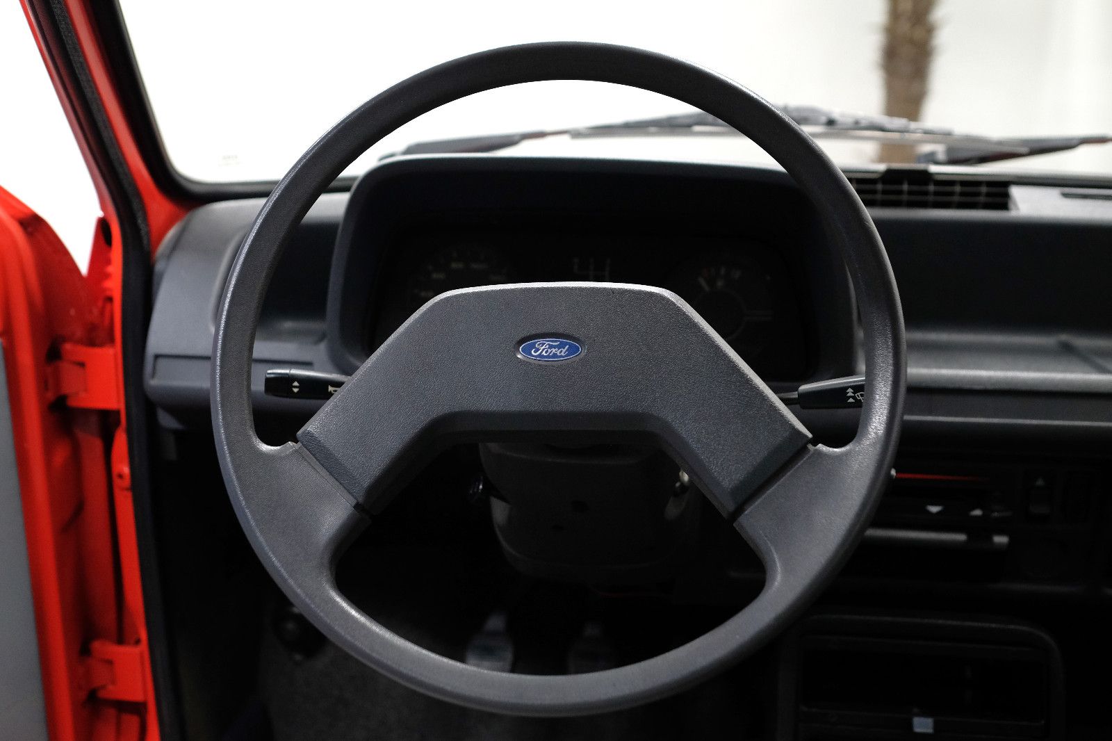 Fahrzeugabbildung Ford Fiesta 1.0 L SAMMLER-FAHRZEUG OLDTIMER ROSTFREI