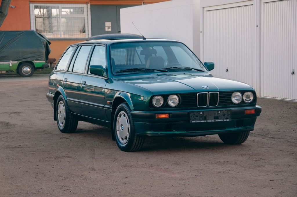 BMW Kombi E30 kaufen bei mobile.de