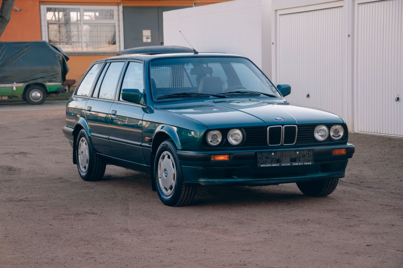 BMW E30 316i Touring Scheckheftgepflegt