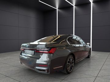 BMW 745 - 8