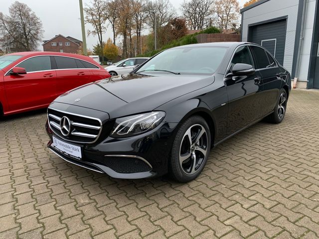 Fahrzeugabbildung Mercedes-Benz E 300 d Avantgarde+Sport & Style+AHK+Kamera+SHD