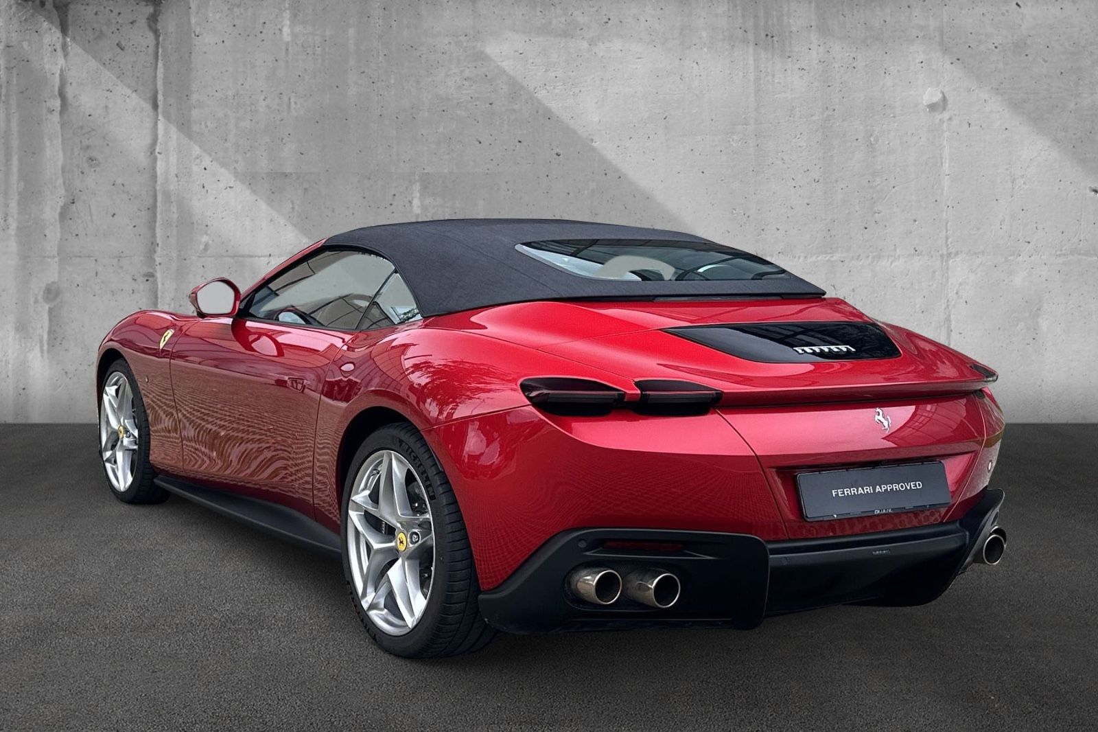 Fahrzeugabbildung Ferrari Roma Spider*dt. Auto*360° Kam*Belüftet*Neck Warm