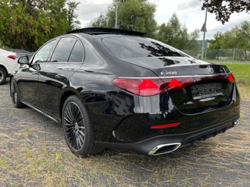 Mercedes E 200 - 8