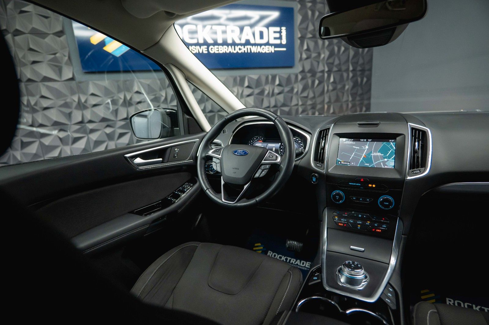 Fahrzeugabbildung Ford S-Max Titanium 2.0 EcoBoost *ACC*Kamera*LED*