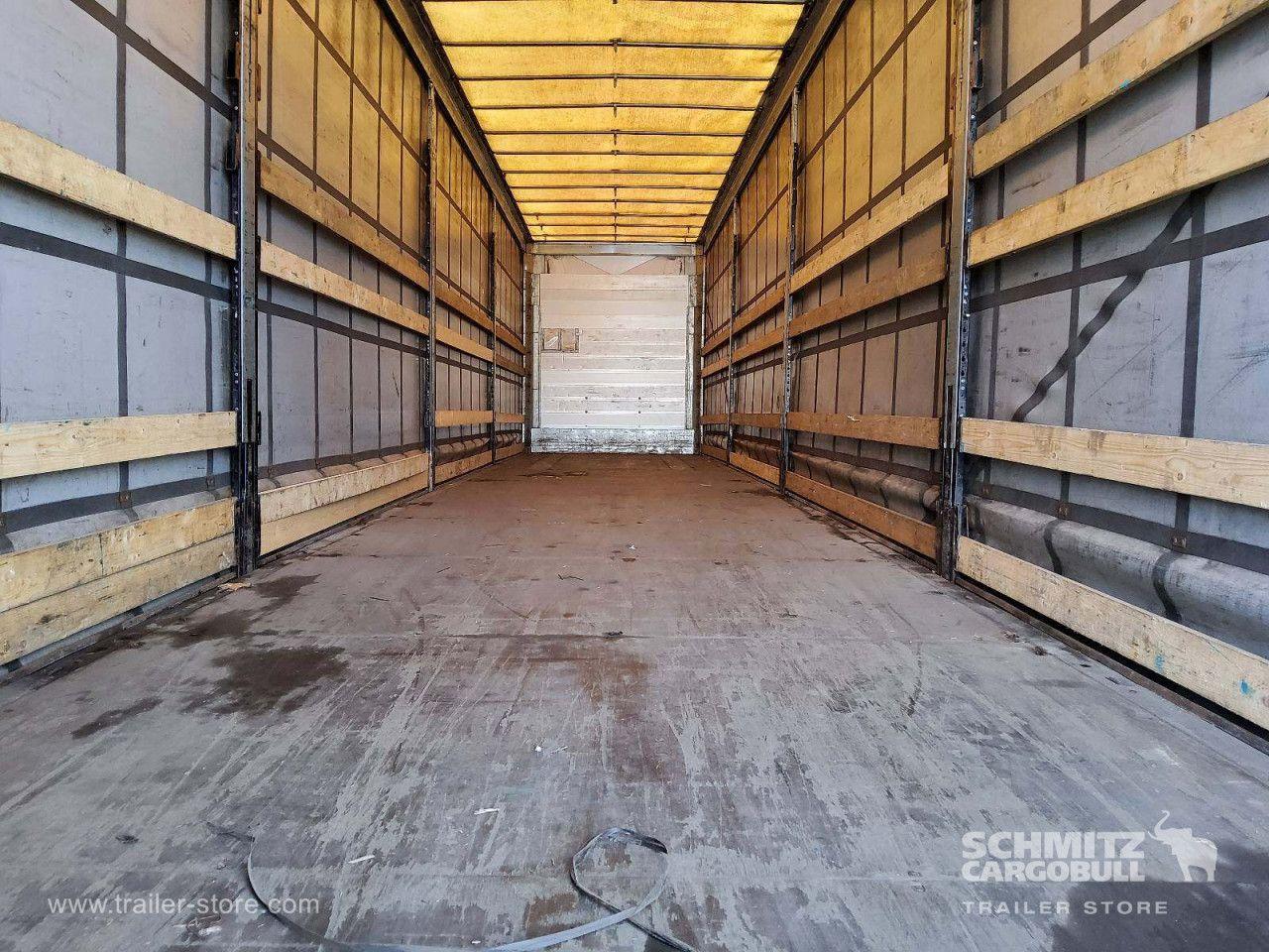 Schmitz Cargobull Curtainsider Mega Getränke
