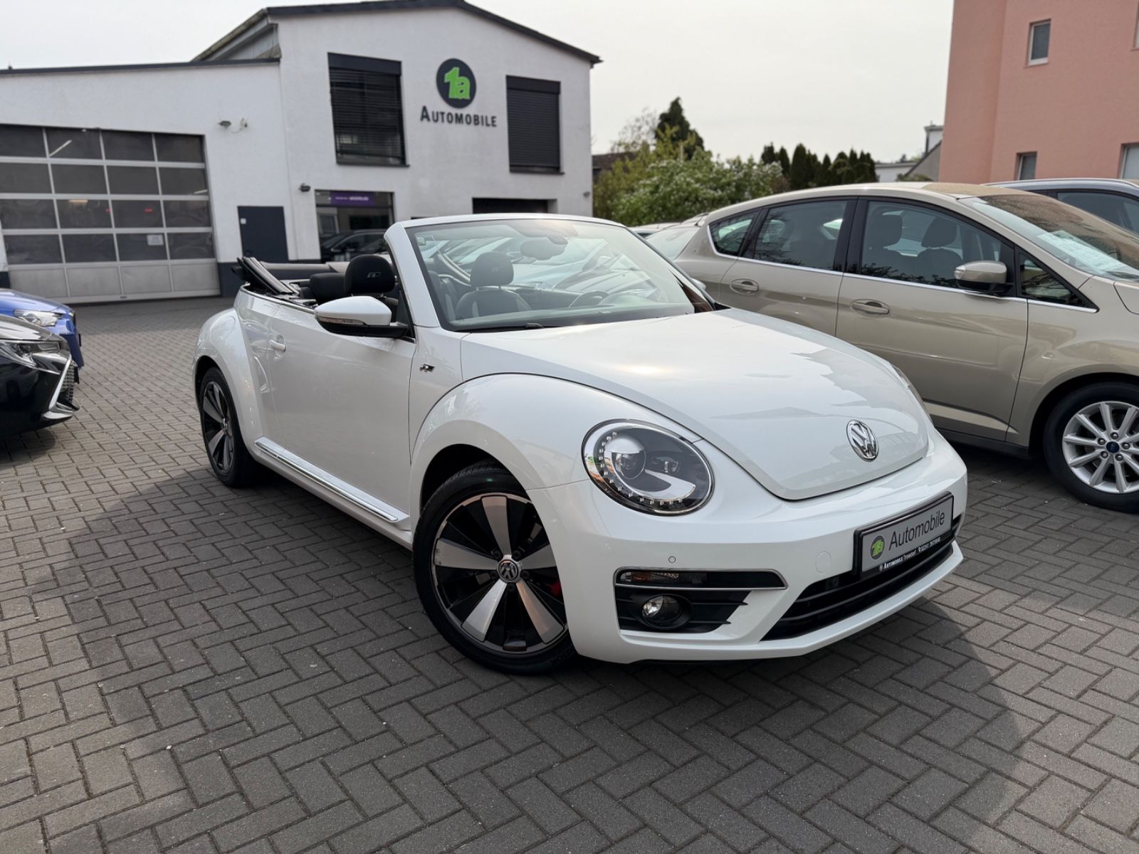 Volkswagen Beetle Cabrio R-Line*NAVI*DAB*TEMPO*XENON*DSG foto 1
