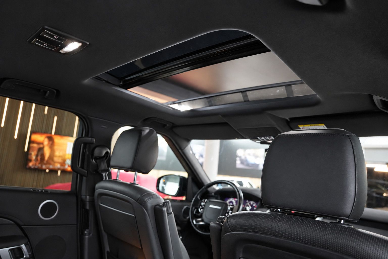 Fahrzeugabbildung Land Rover Discovery HSE V6 *7-Sitz*Panorama*HUD*Meridian*