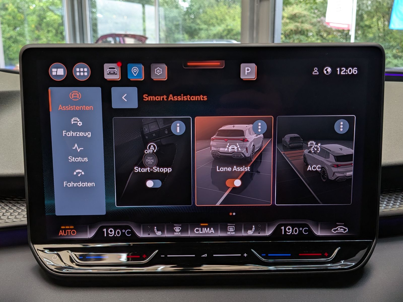 Fahrzeugabbildung CUPRA Terramarr 1.5 eTSI Tribe Sennh Matrix HUD AHK 20