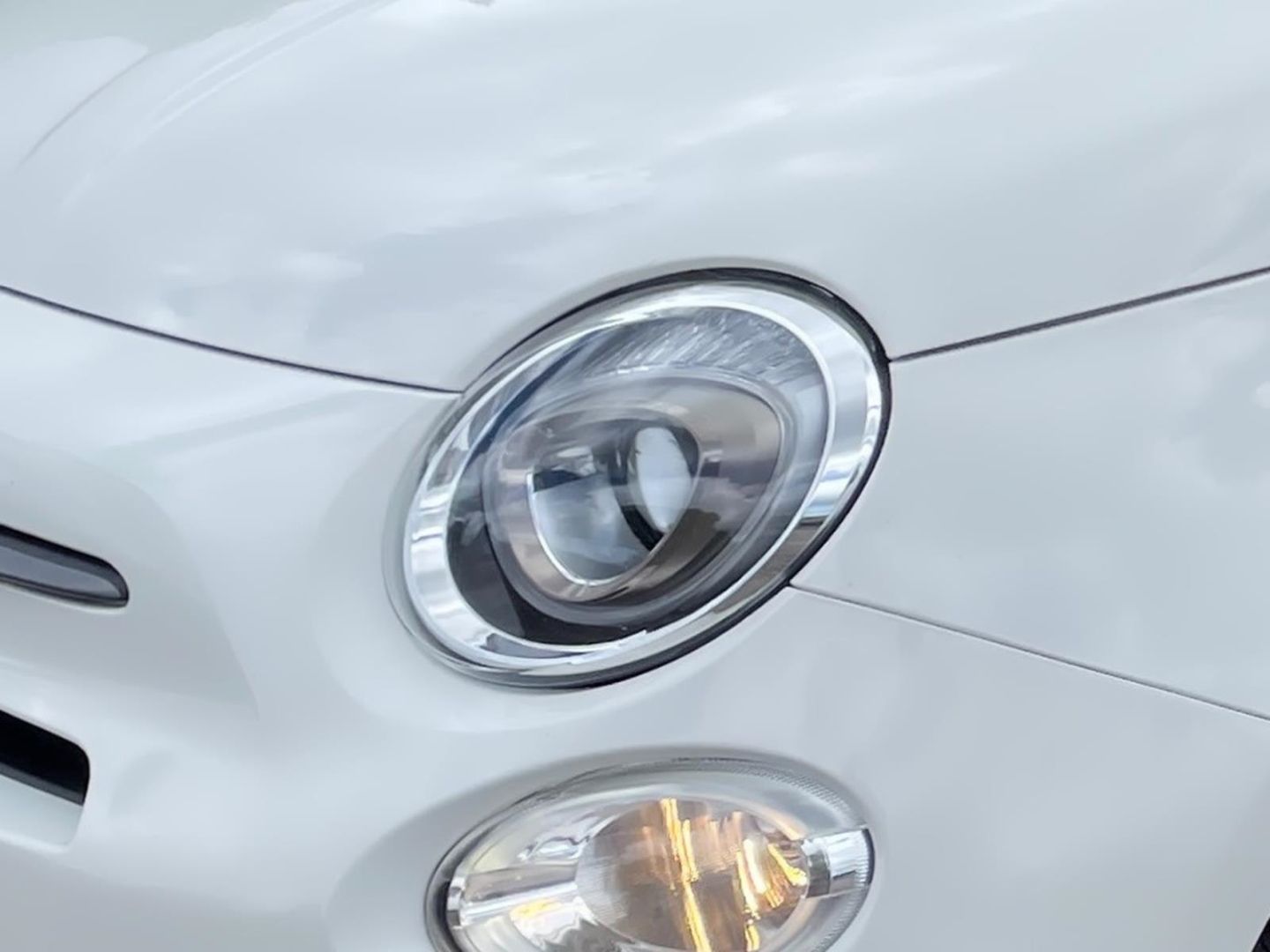 Fahrzeugabbildung Fiat 500 1.2 Cabrio Allwetterreifen Apple CarPlay Par