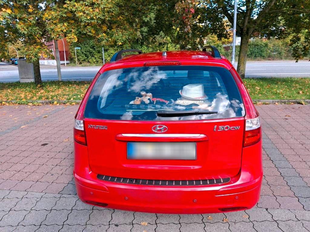 Hyundai i30 2011 — interior