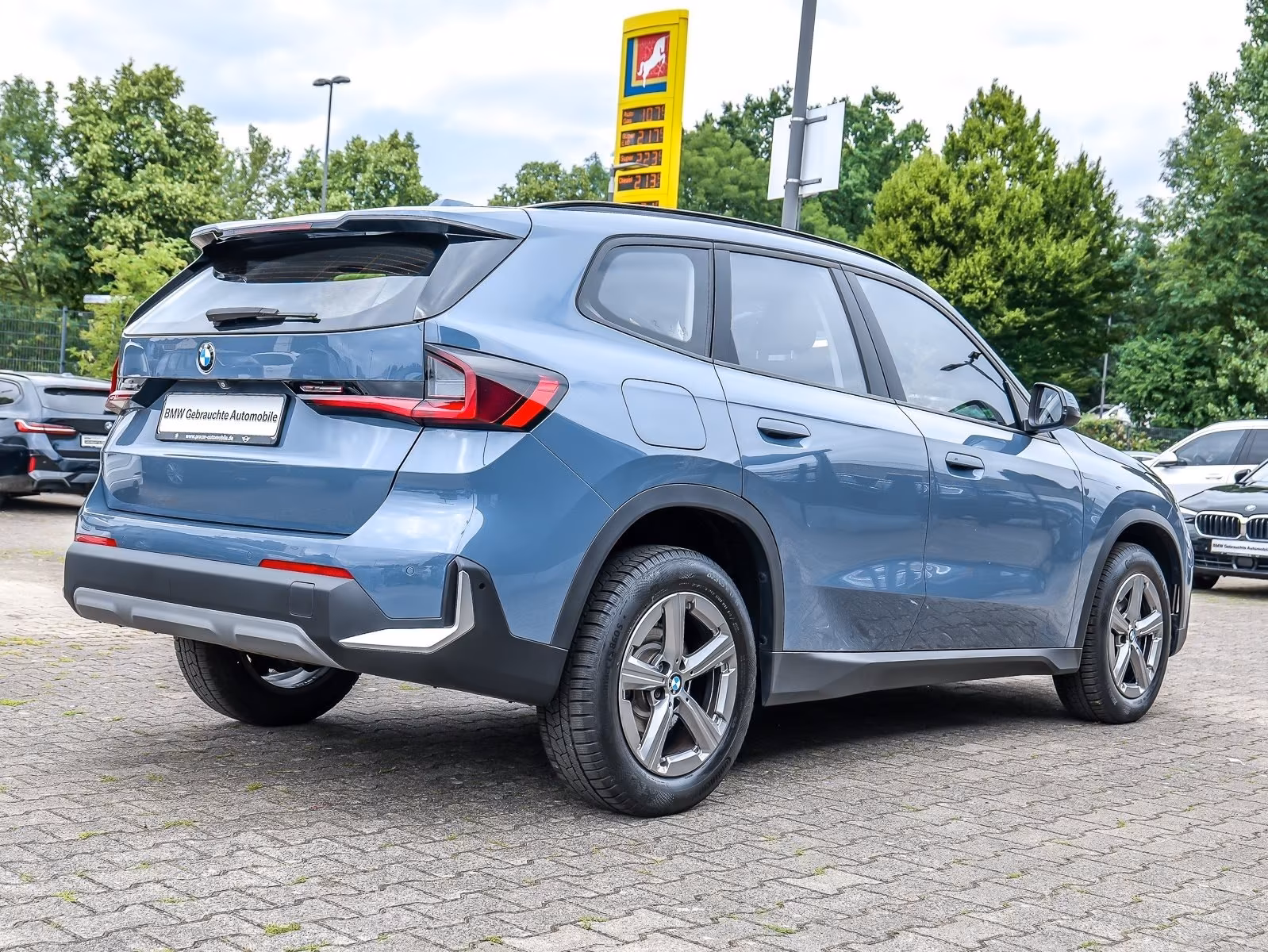 BMW X1 sDrive18d Navi Sportsitz LED RFK DAB