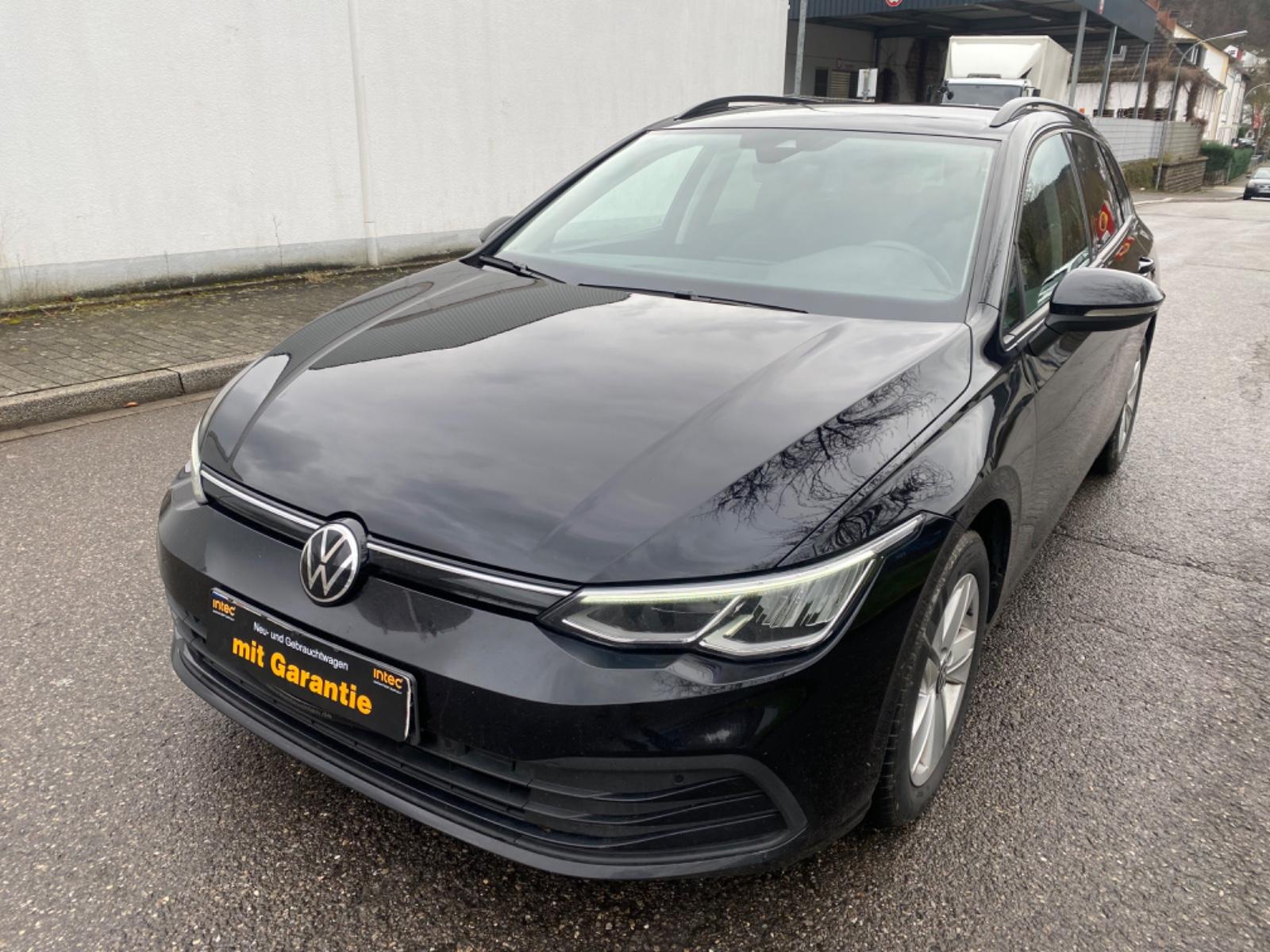 Volkswagen Golf VIII Variant Life 2.0L 1Hd LenkH ACC TotWi