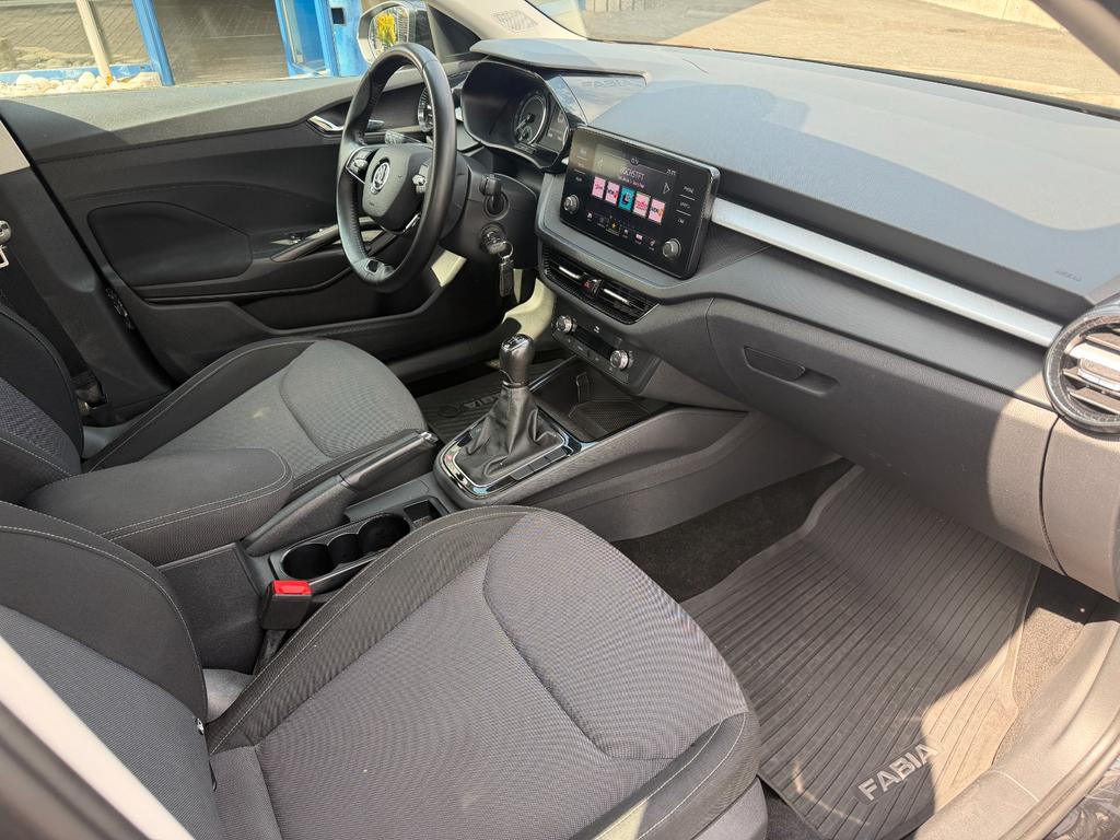 Skoda Fabia 2022 г. Чёрный, пробег 53000 км