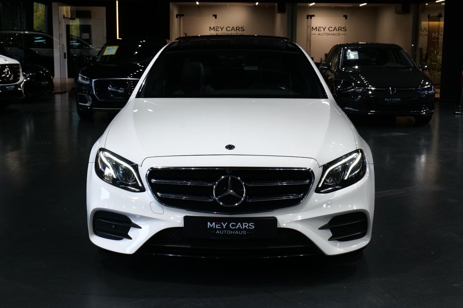 Mercedes-Benz E 300 de Limousine*AMG Sport*Pano*360*Burmester* imagem 2