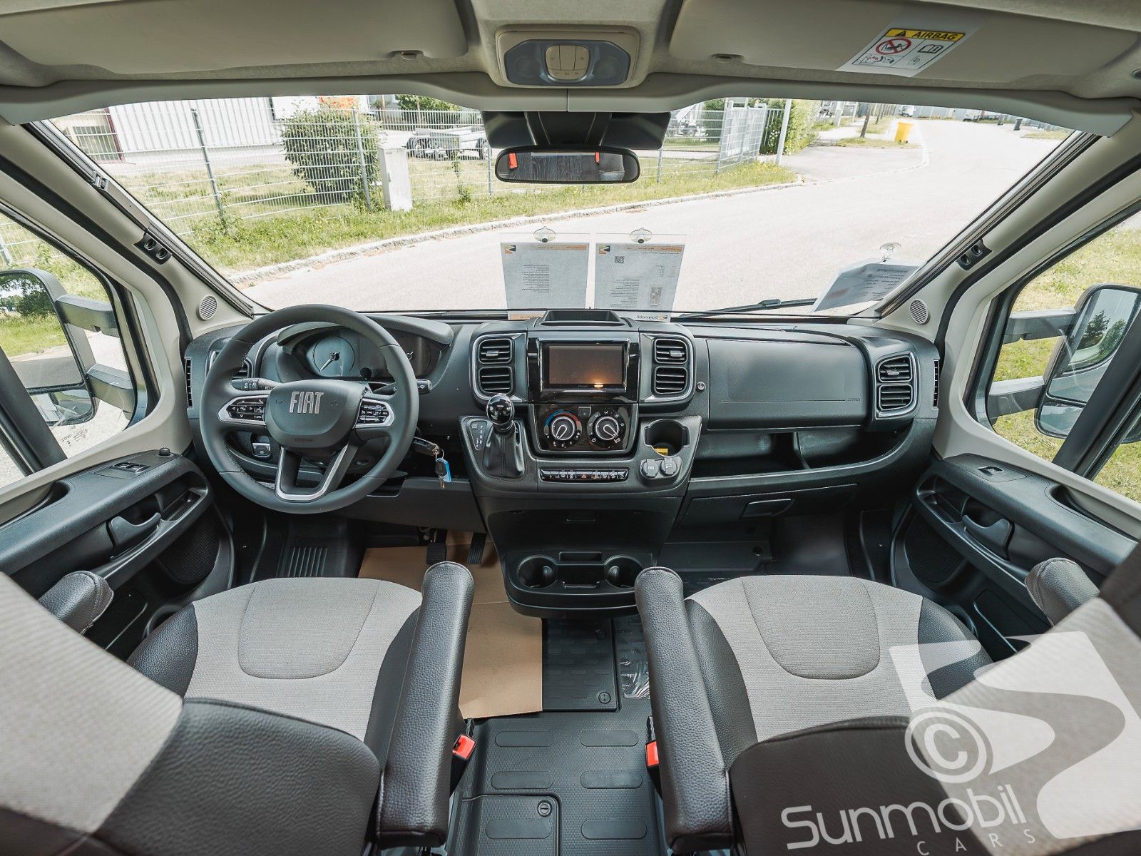 Fahrzeugabbildung Weinsberg CaraSuite 650 MEG SPICY #Autom #Lithium #Solar