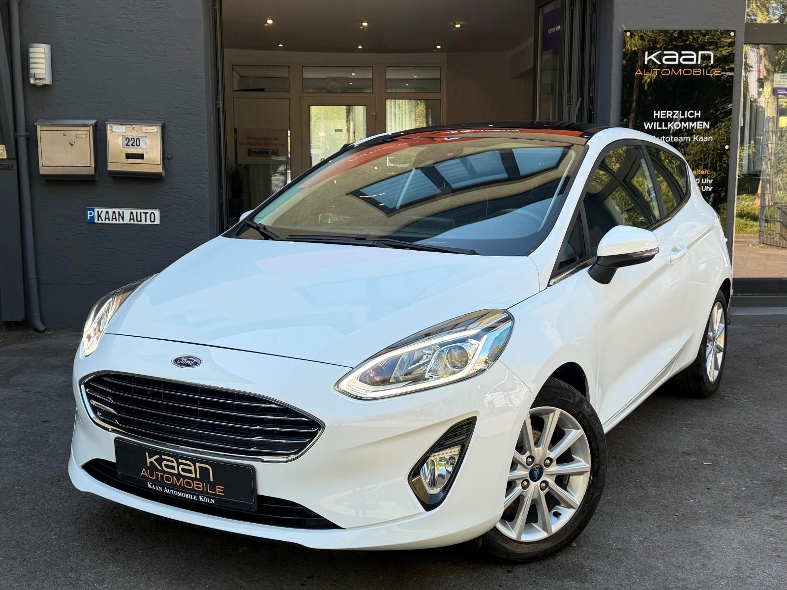 Ford Fiesta 1.0 EcoBoost Titanium/1HAND/PANO/NAVI/SHZ