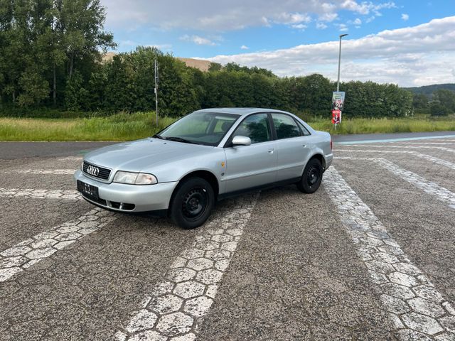 Audi A4 1.6