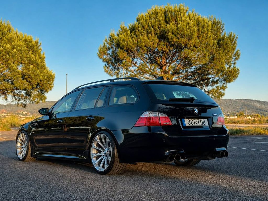 BMW M5 2009