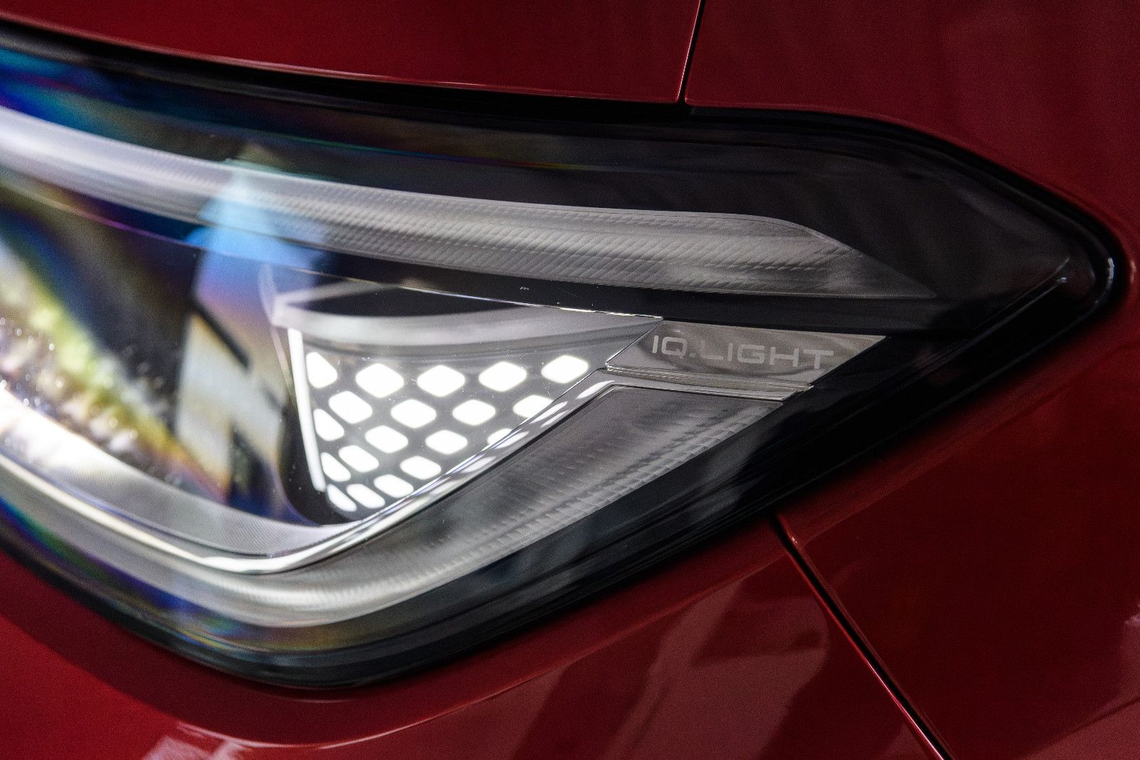 Fahrzeugabbildung Volkswagen ID.4 250 GTX 4Motion IQ-LED+AHK+E-SITZE+PANO+HuD