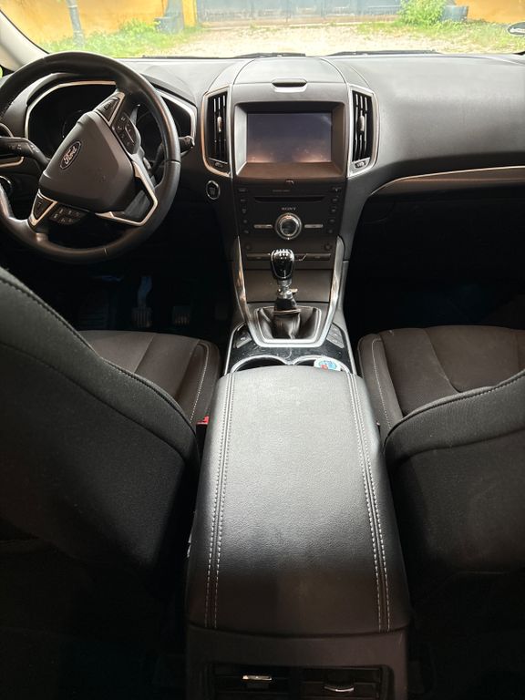 Image of Ford S-Max