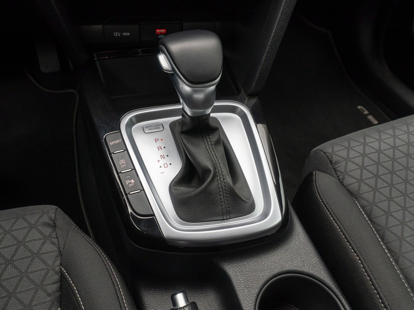 Fahrzeugabbildung Kia Ceed Vision Kamera Tempomat Navi Komfort DAB LM