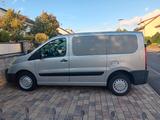 Citroën Jumpy - Citroën Jumpy aus 2015 mit Diesel-Antrieb: Kleinbus