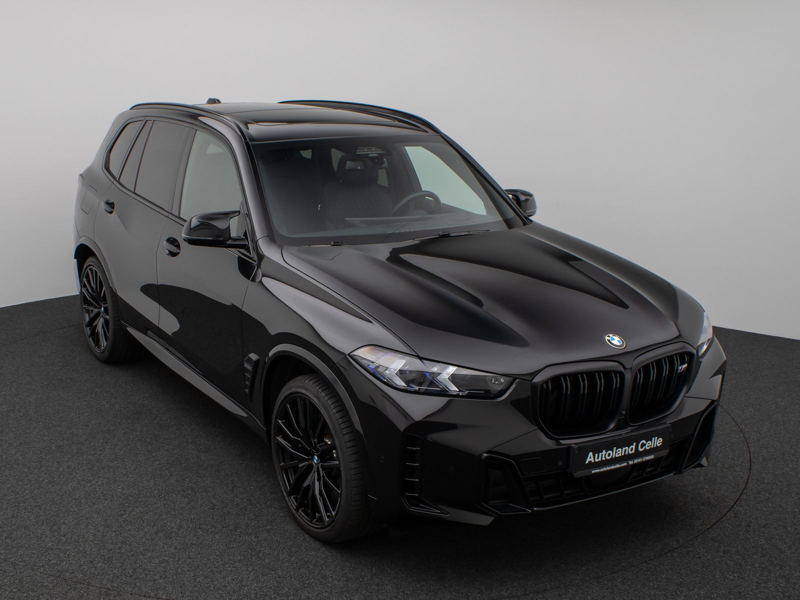 Fahrzeugabbildung BMW X5 M60i Panorama 360° B&W SoftCL Massage 22Zoll