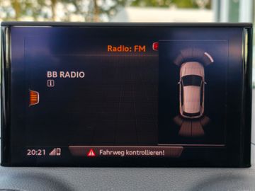 Audi Q2 35 TFSI sport*S-Tronic*LED*Alu*SHZ*PDC*