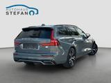Volvo V60 T6 Recharge Plug-In Hybrid AWD Plus Dark - Volvo V60 mit Hybrid-Antrieb: Grau