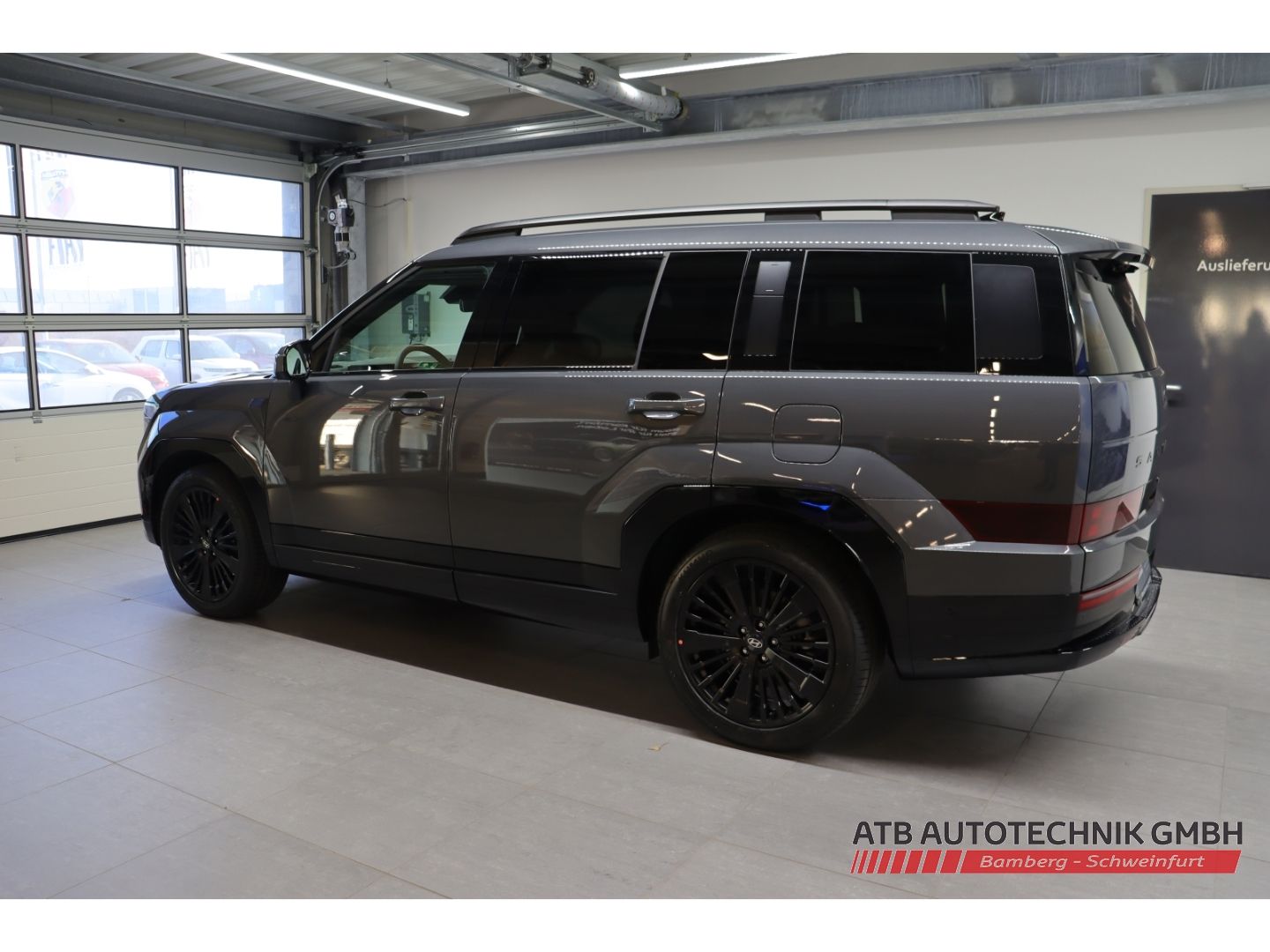 Fahrzeugabbildung Hyundai SANTA FE Blackline MY26 1.6 T-GDi PHEV 4WD HUD N