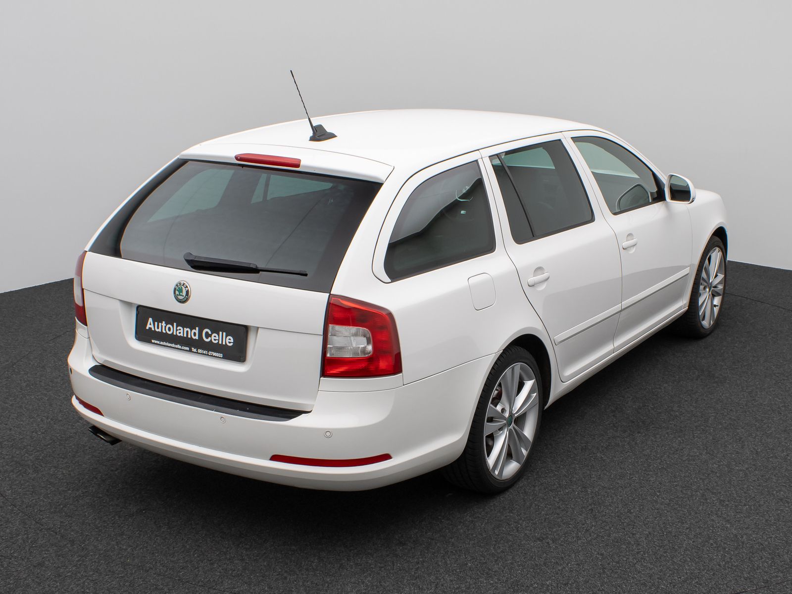 Fahrzeugabbildung SKODA Octavia Combi RS Xenon PDC Navi Sport