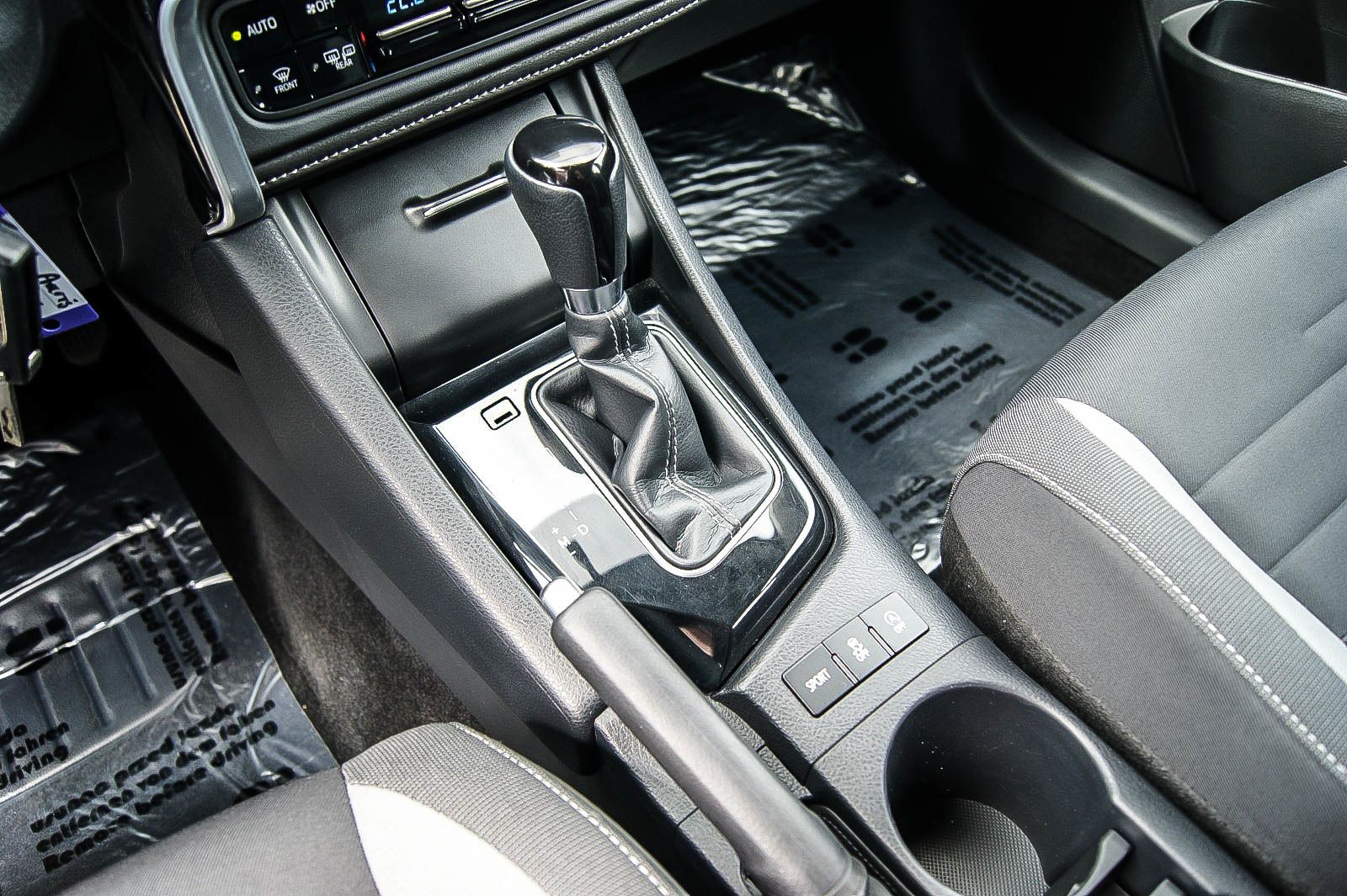 Fahrzeugabbildung Toyota Auris 1.2T Multidrive ECVT KAMERA KLIMA 24.500km